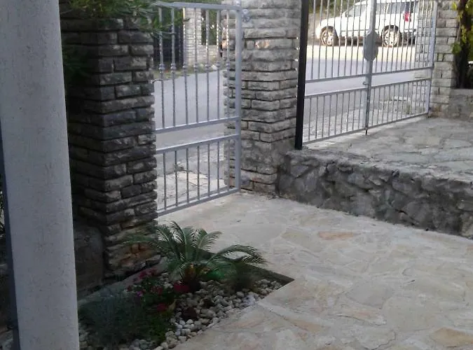 Apartment Milka Petrčane